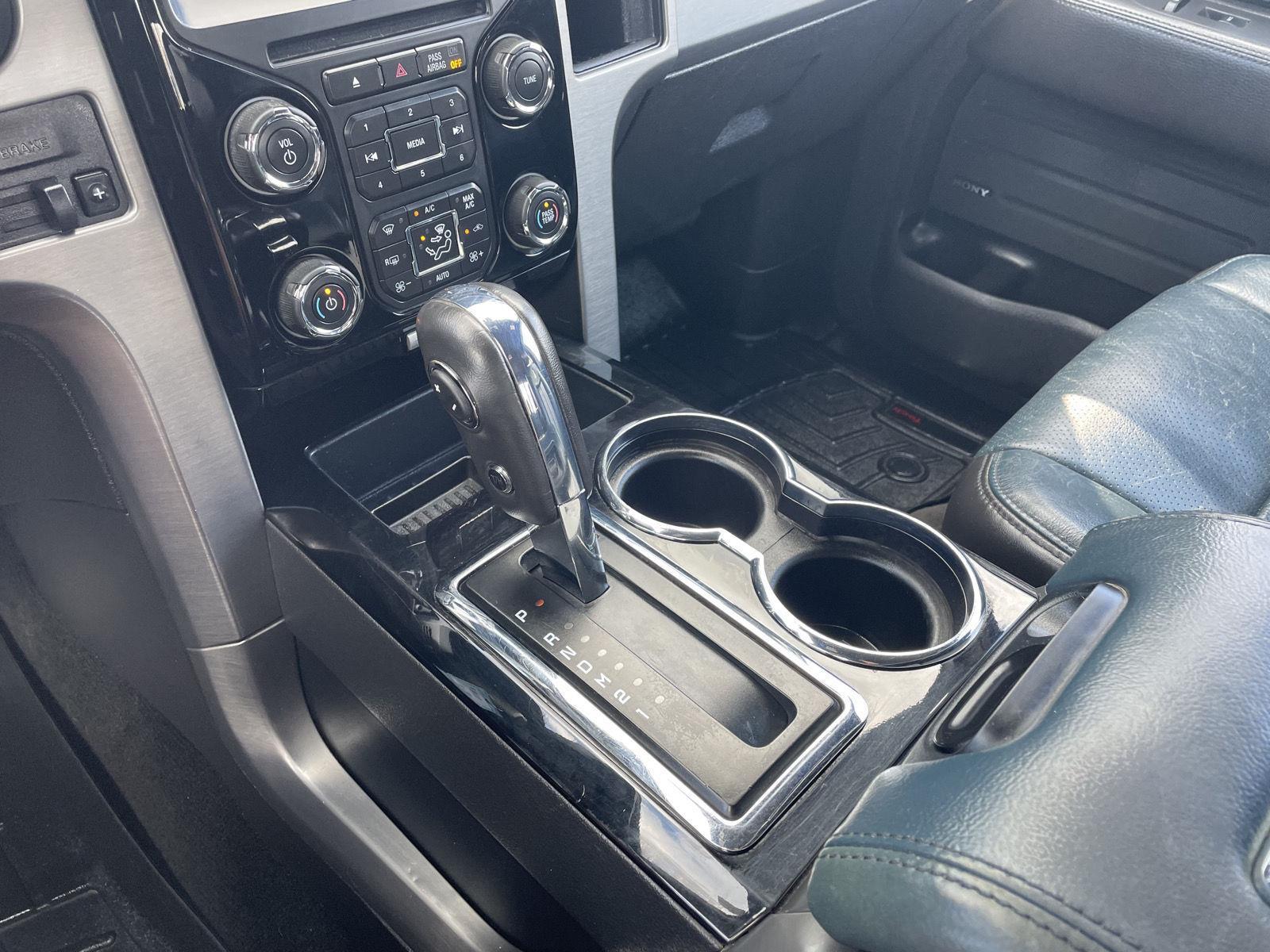 Vehicle photo 29