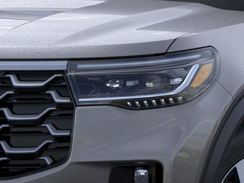 Vehicle photo 18