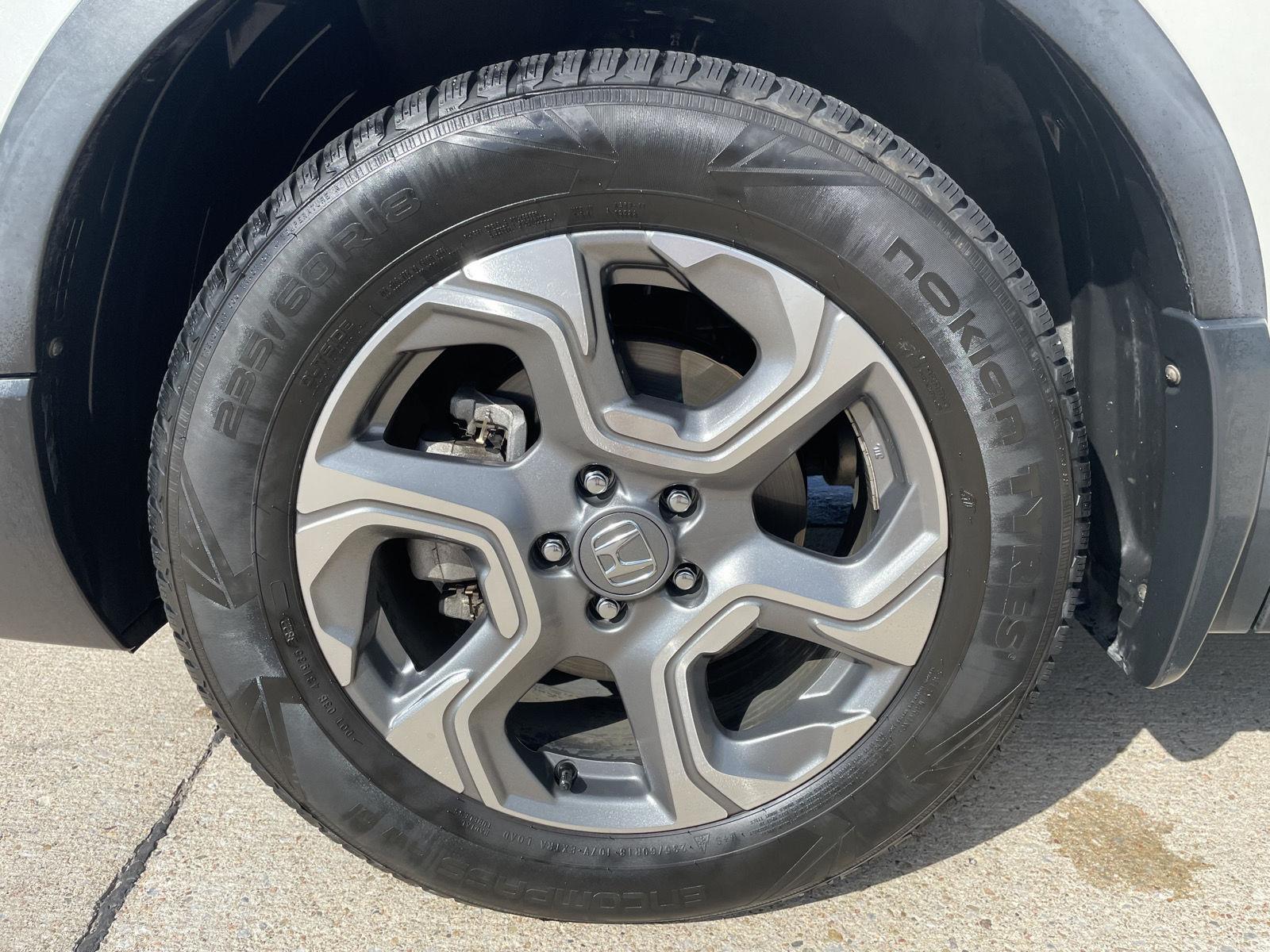 Vehicle photo 10