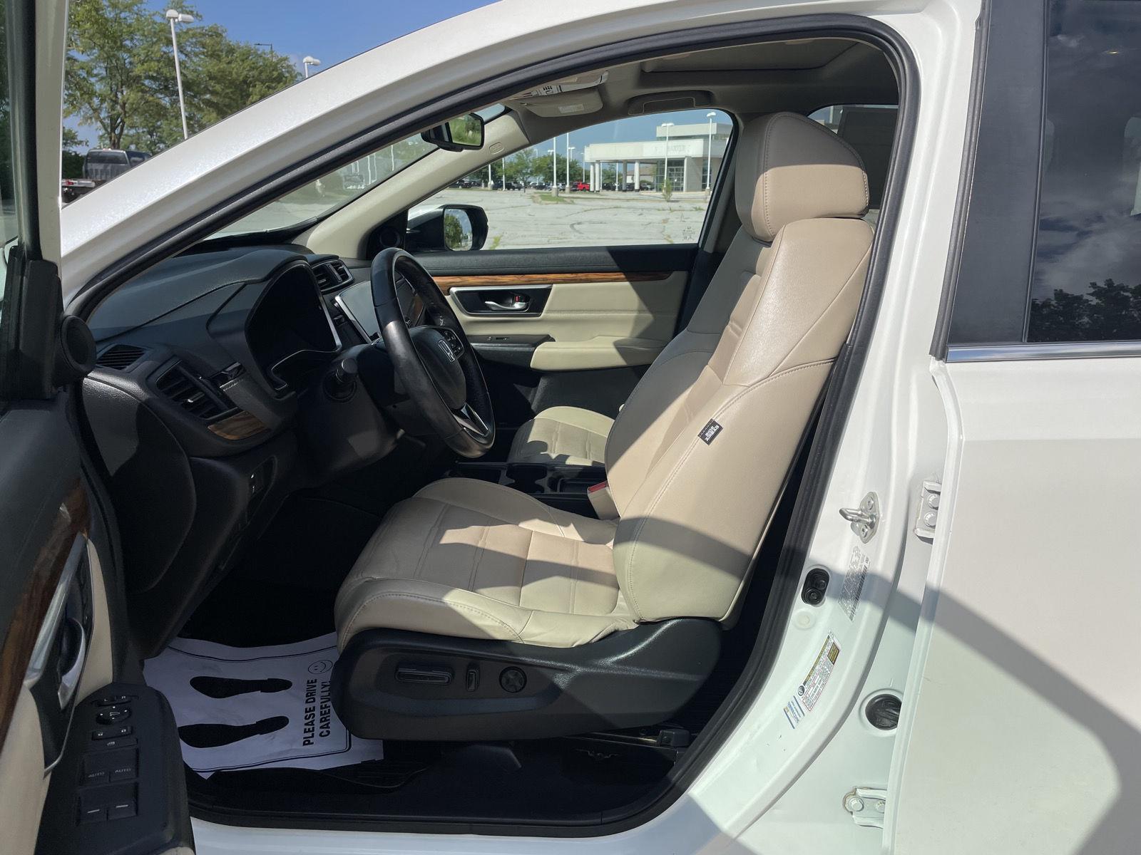 Vehicle photo 18