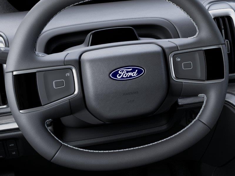 Vehicle photo 12