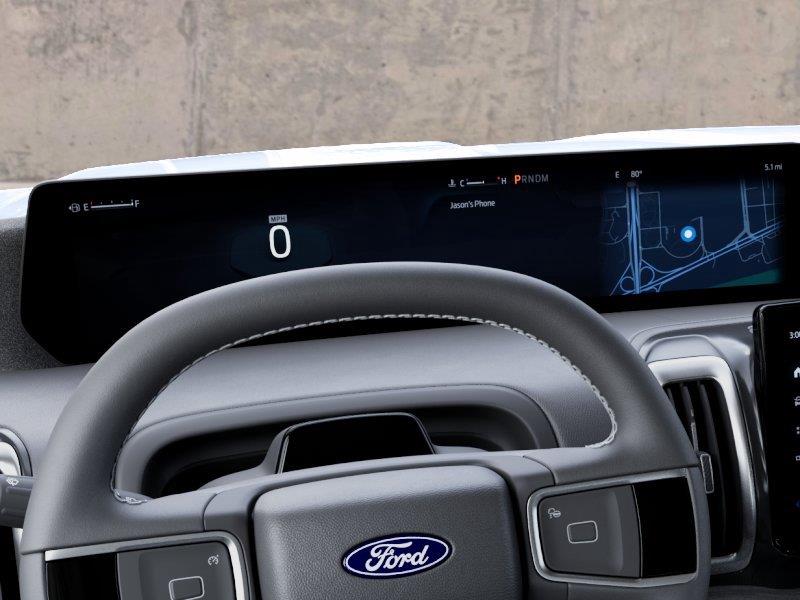 Vehicle photo 13