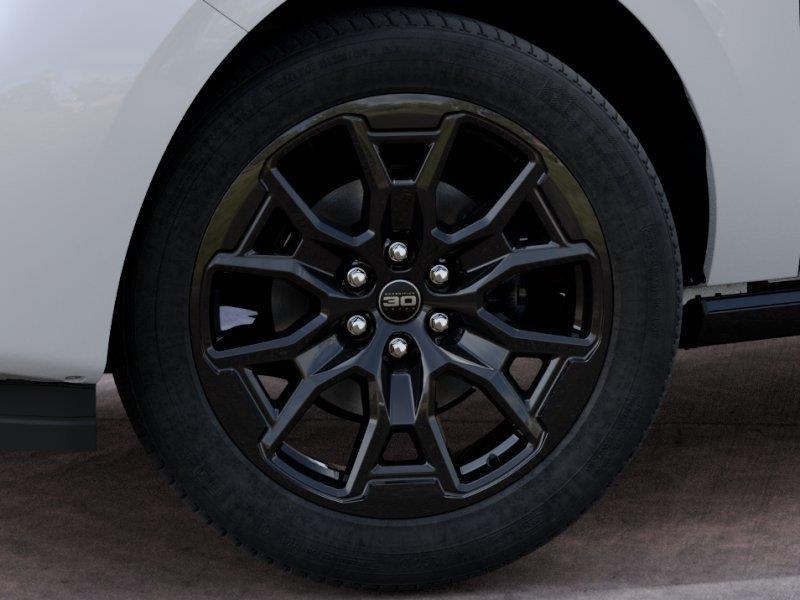 Vehicle photo 19