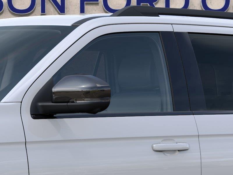 Vehicle photo 20