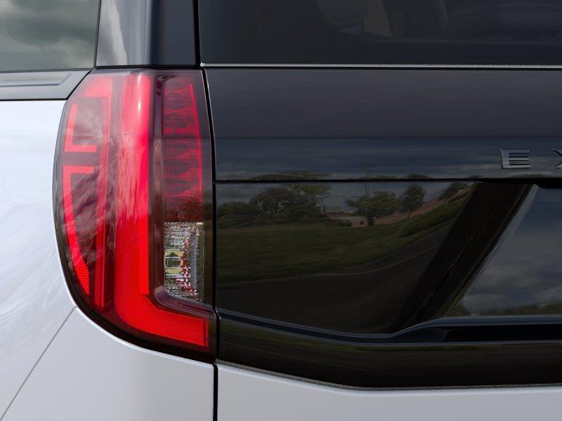 Vehicle photo 21