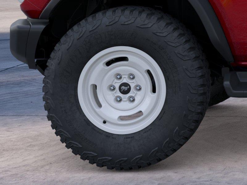 Vehicle photo 21