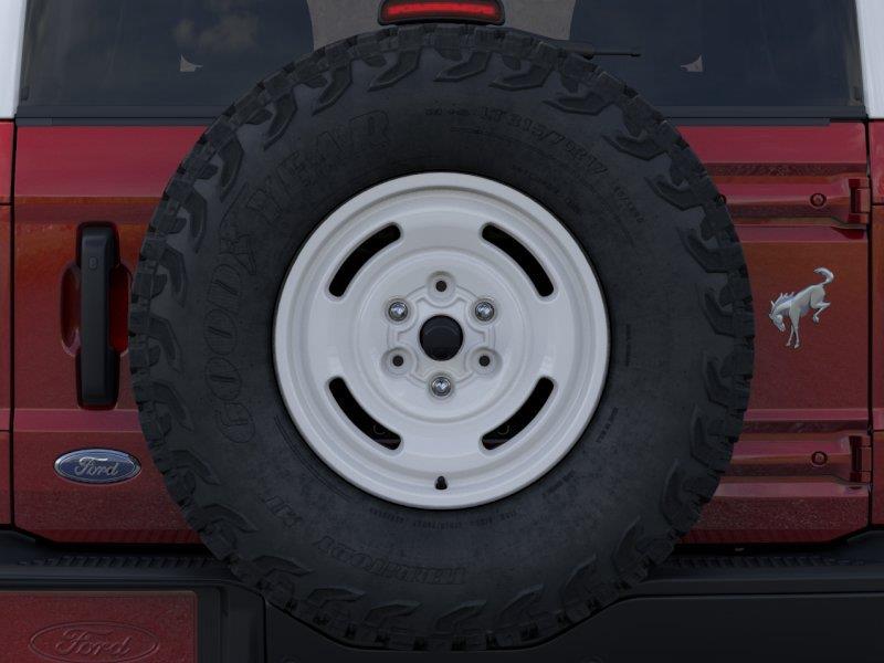Vehicle photo 24
