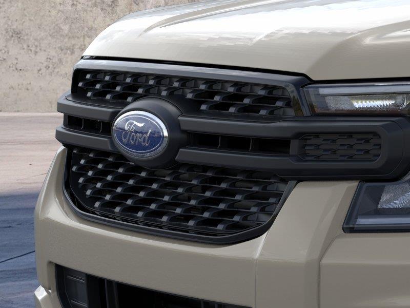 Vehicle photo 17