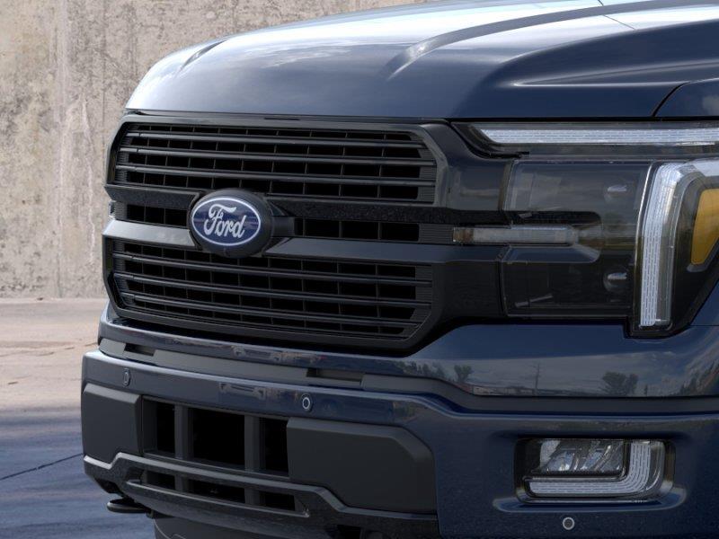 Vehicle photo 17