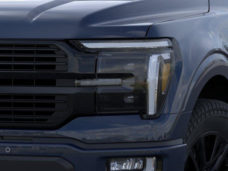 Vehicle photo 18