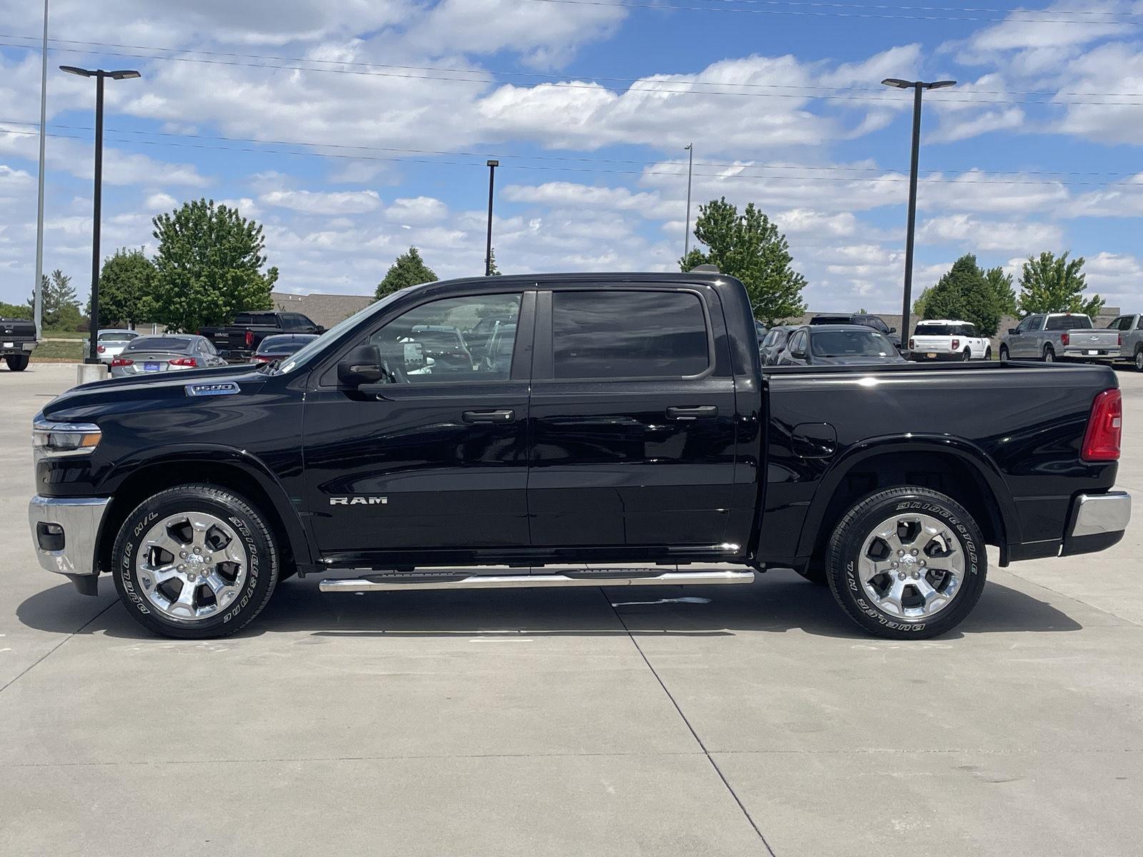 Vehicle photo 2