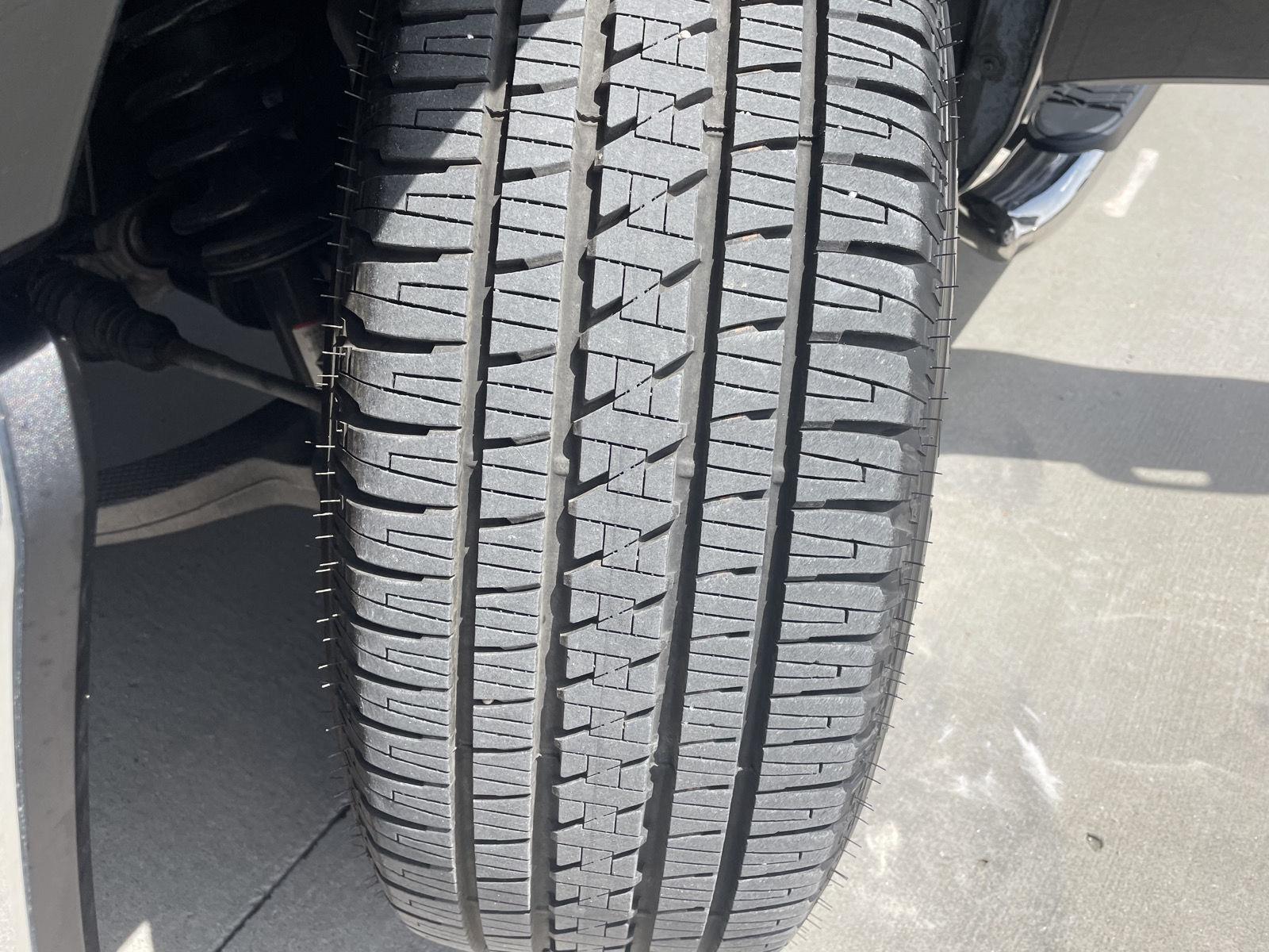 Vehicle photo 11