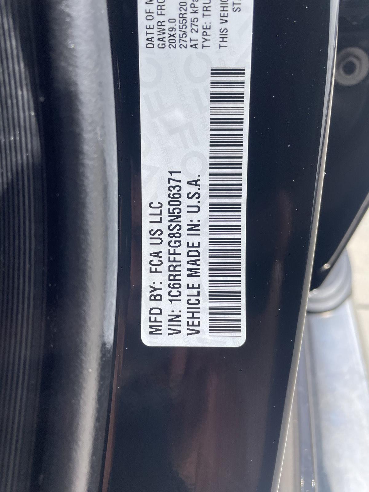 Vehicle photo 32