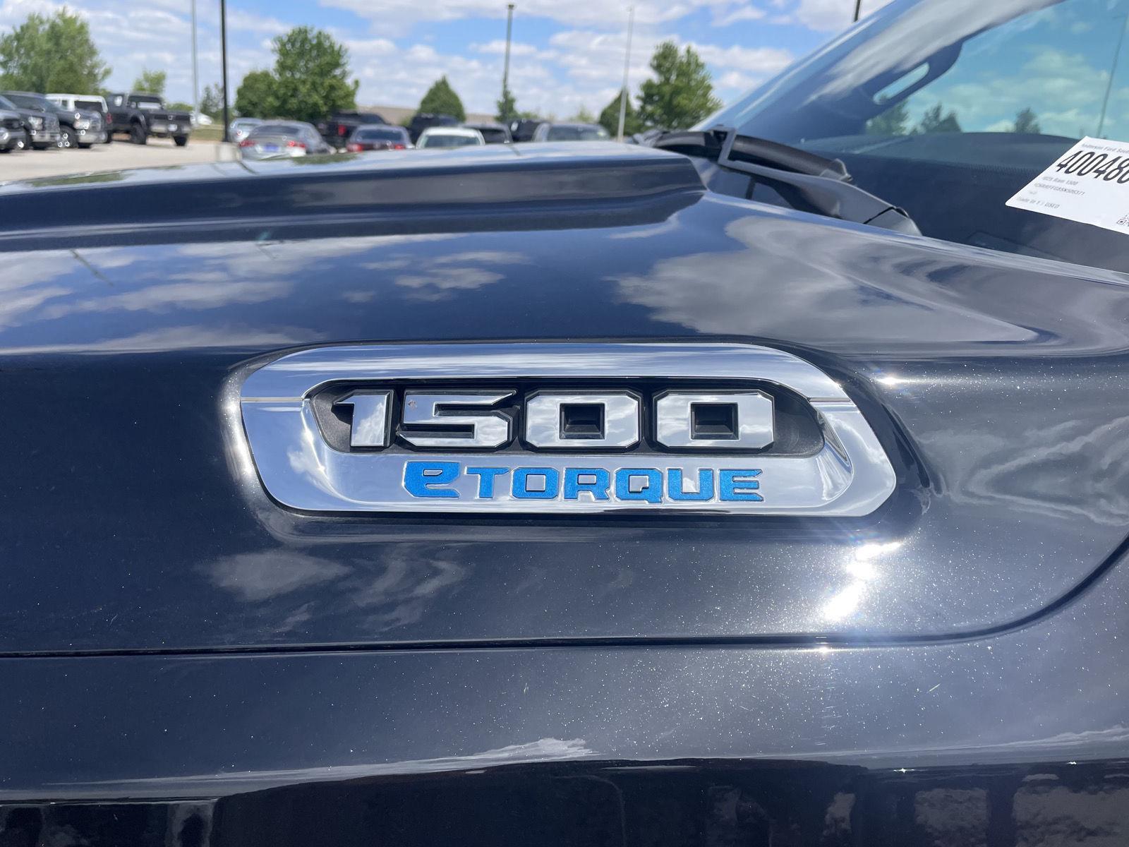 Vehicle photo 36
