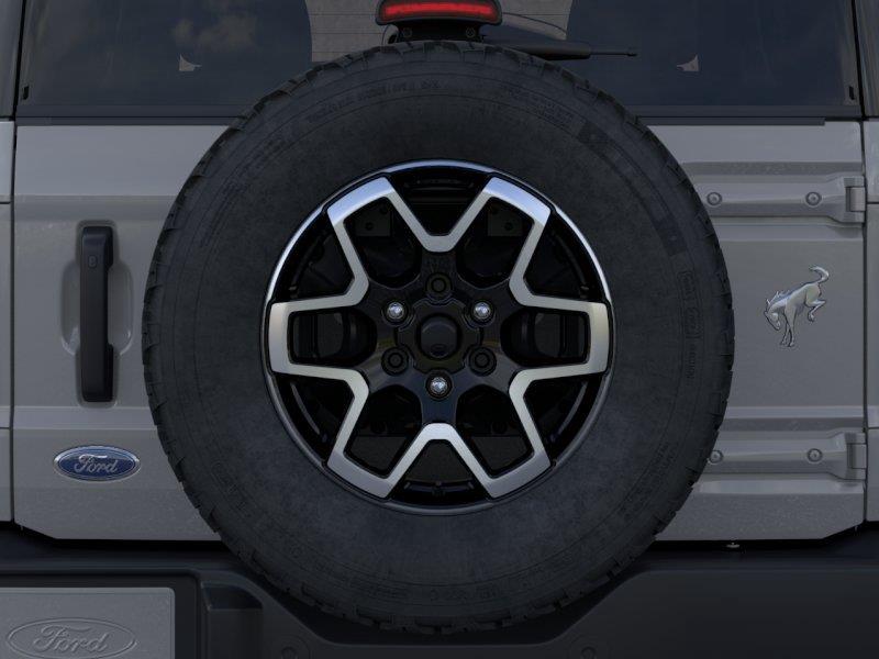 Vehicle photo 24