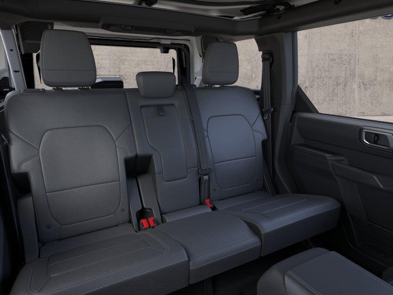 Vehicle photo 11