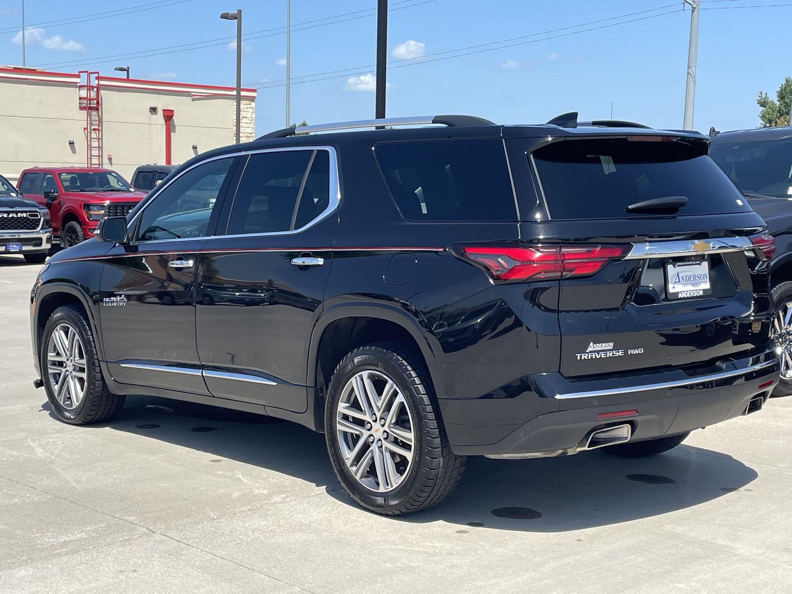 Vehicle photo 9