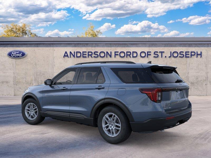 Vehicle photo 4