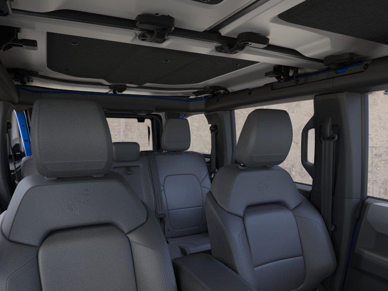 Vehicle photo 12