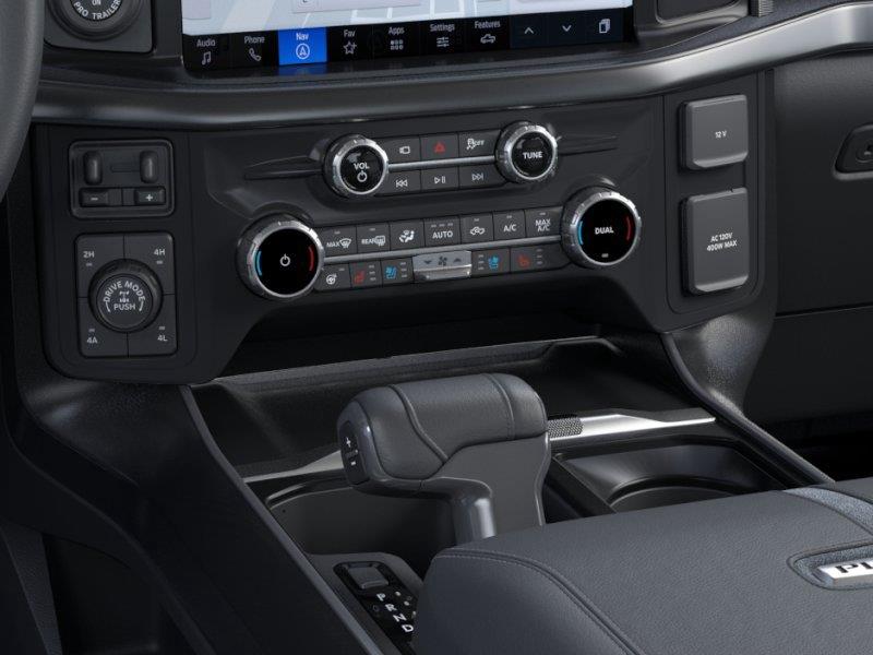 Vehicle photo 15