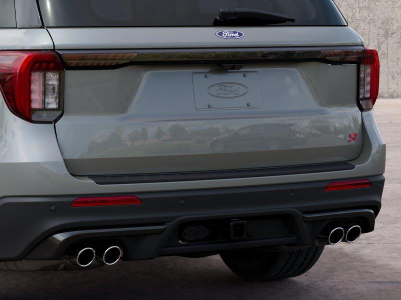 Vehicle photo 23