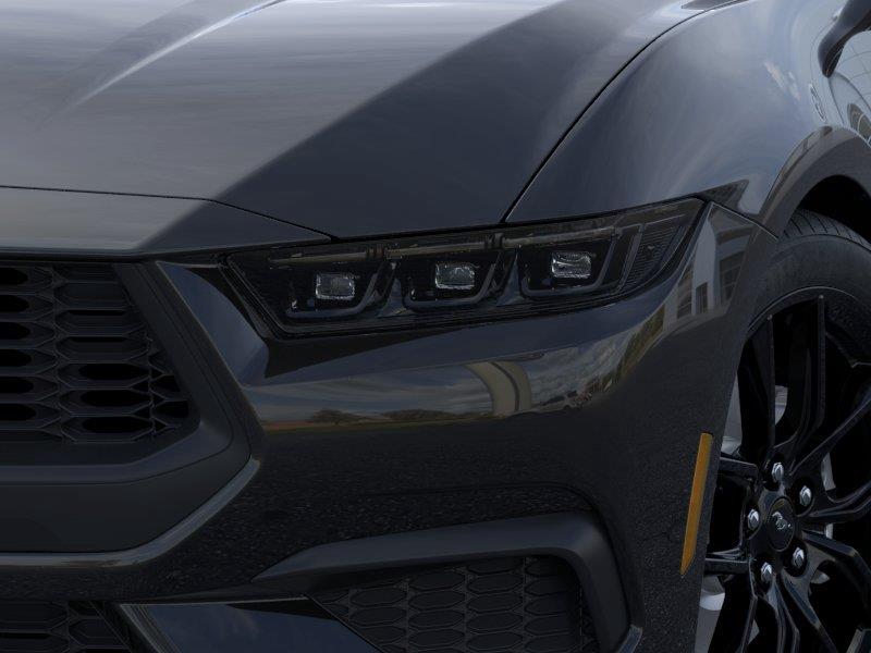 Vehicle photo 18