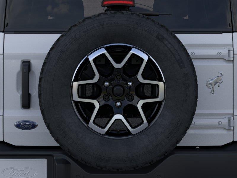 Vehicle photo 24
