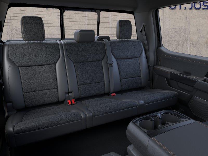Vehicle photo 11