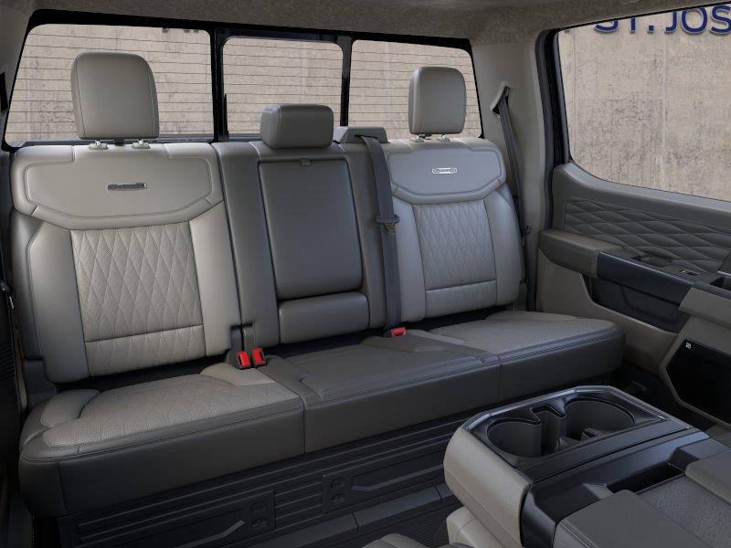 Vehicle photo 11