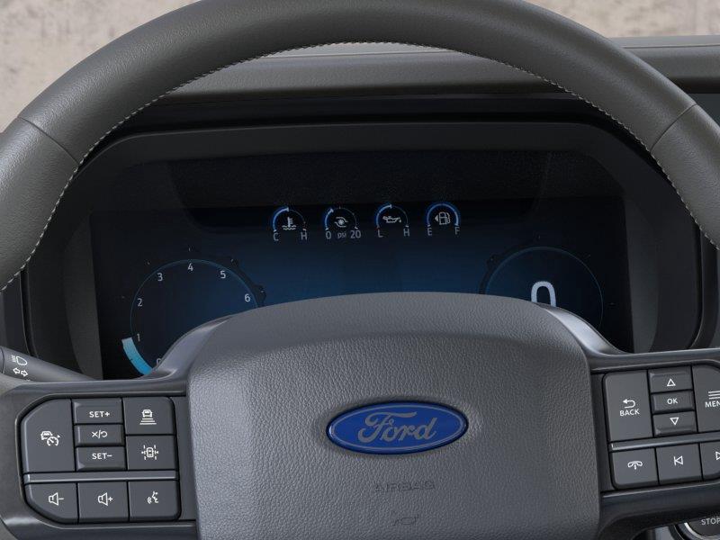 Vehicle photo 13