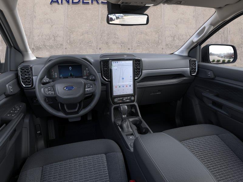 Vehicle photo 9