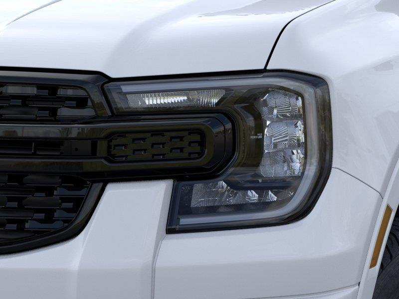 Vehicle photo 18