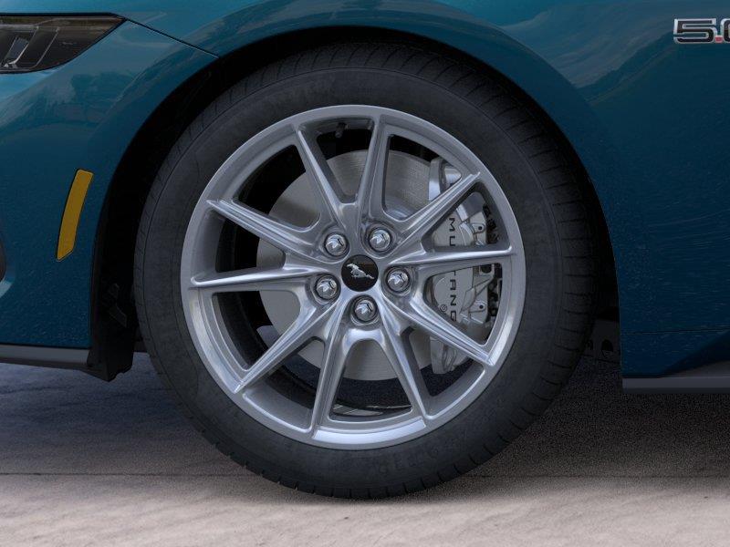 Vehicle photo 19