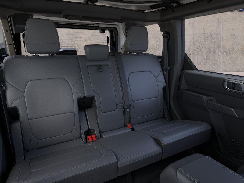 Vehicle photo 11