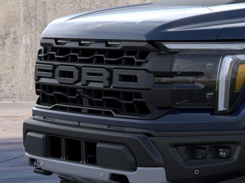 Vehicle photo 17