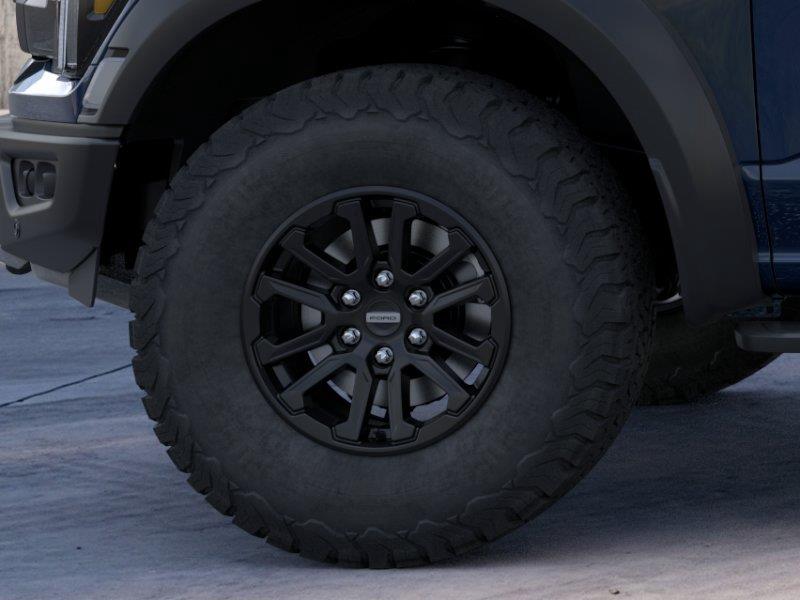Vehicle photo 19