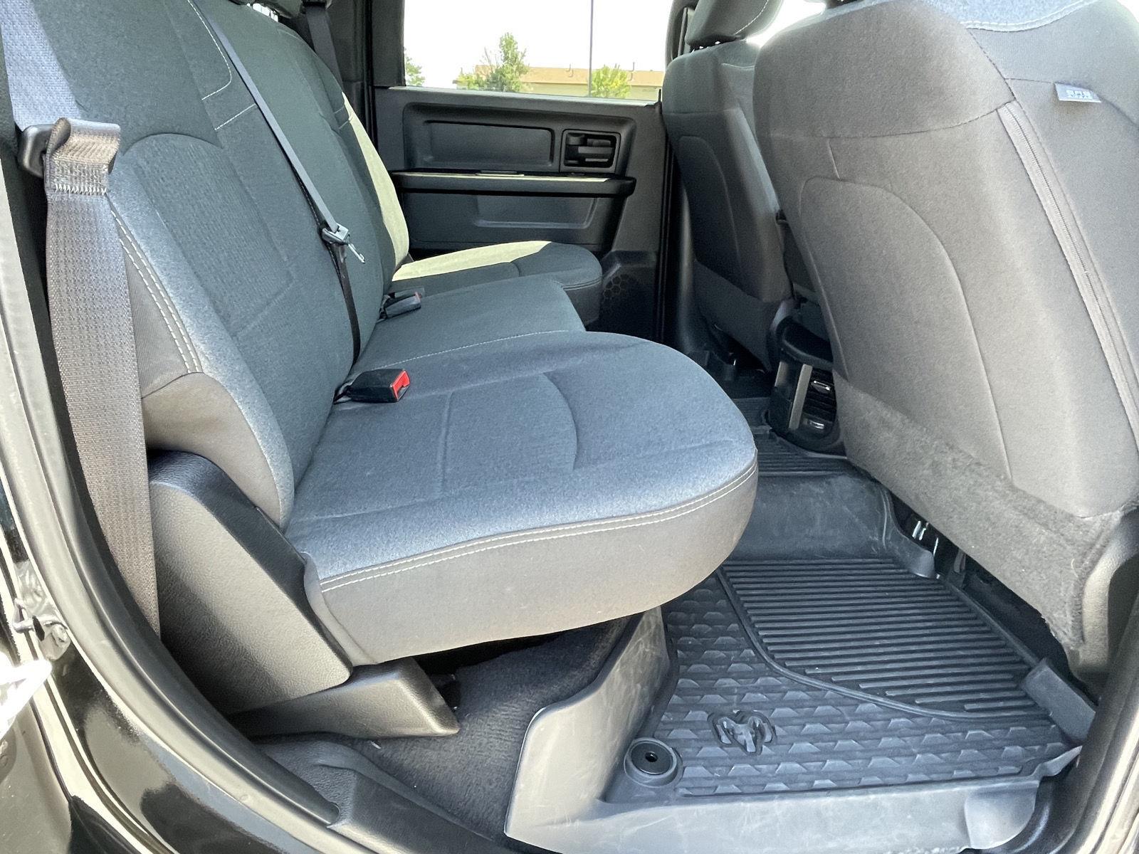 Vehicle photo 15