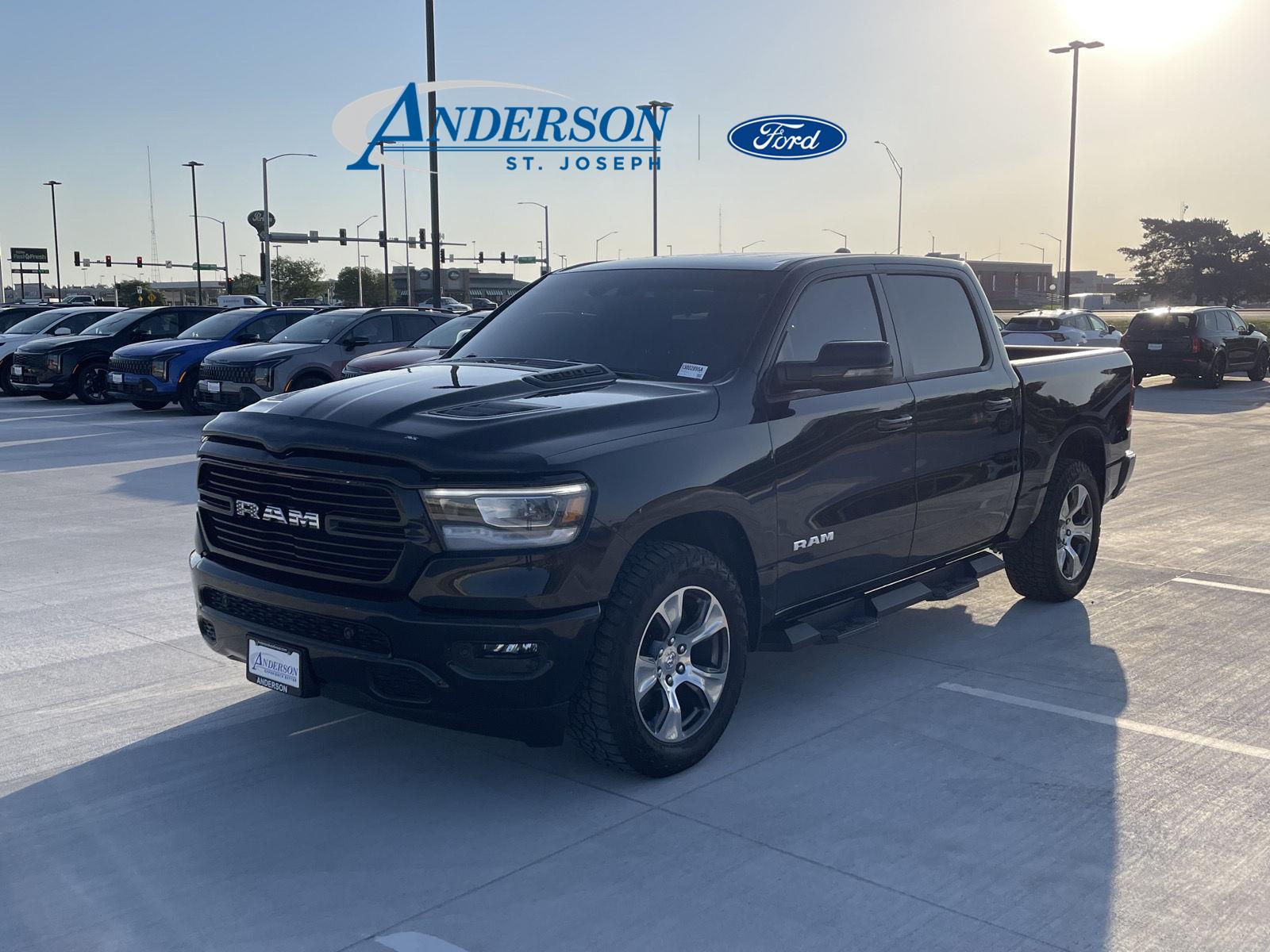 2023 RAM 1500 Laramie Crew Cab 4WD