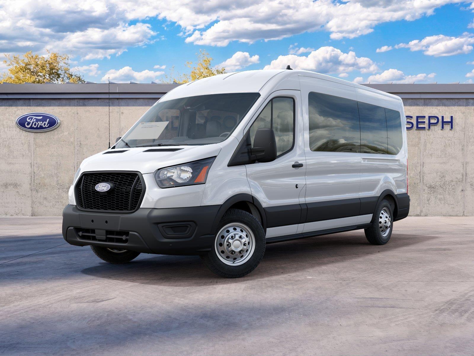 Vehicle photo 2