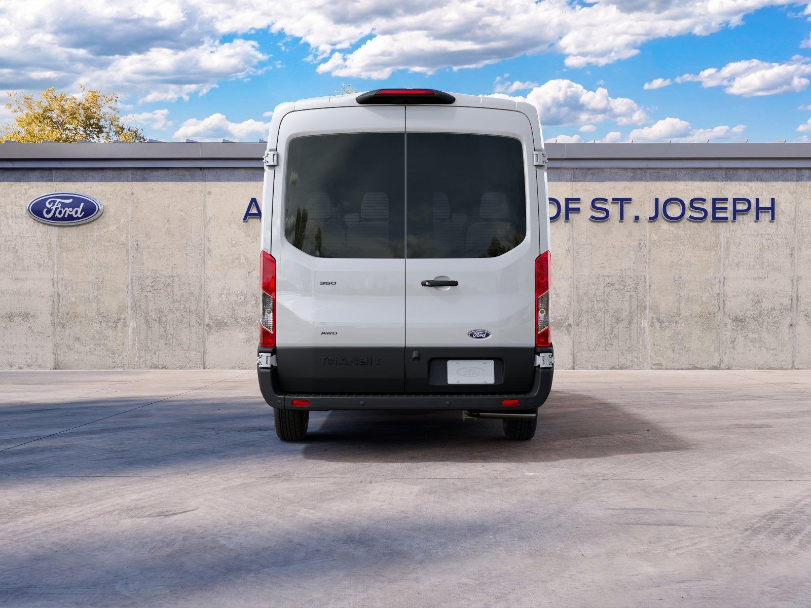 Vehicle photo 7