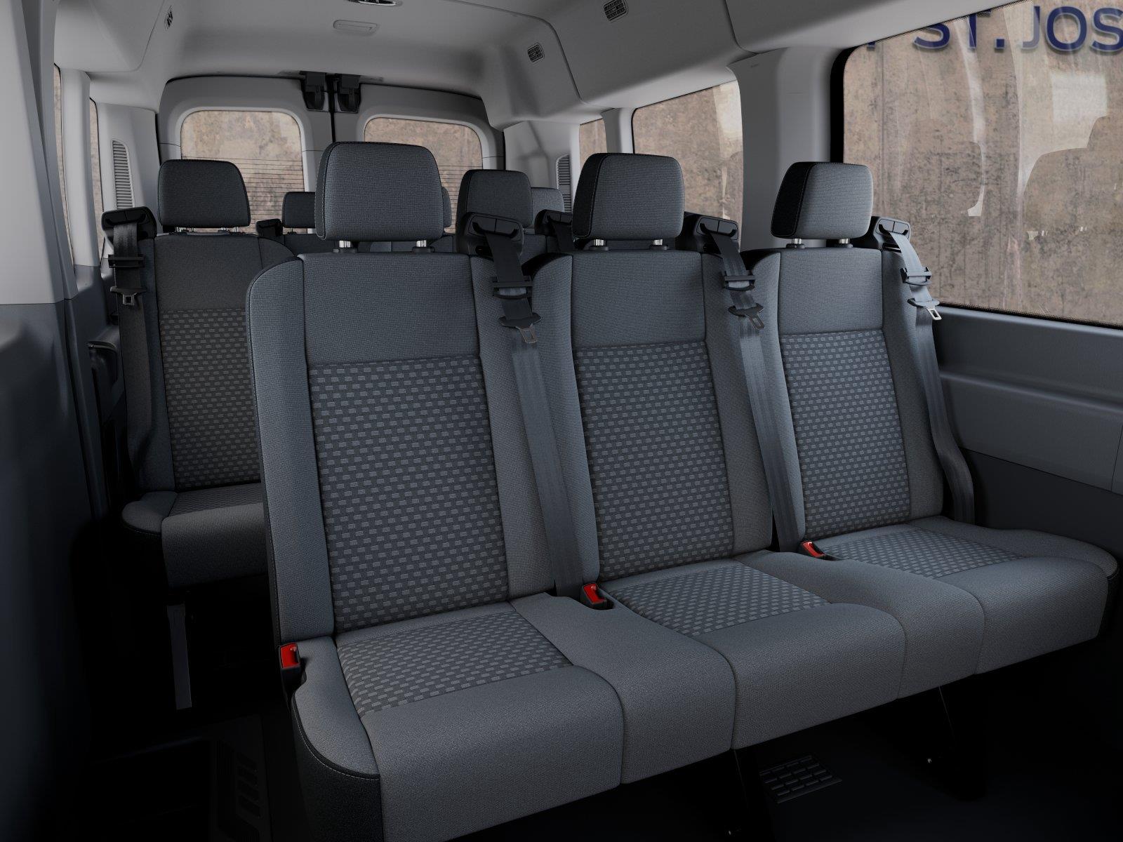 Vehicle photo 11