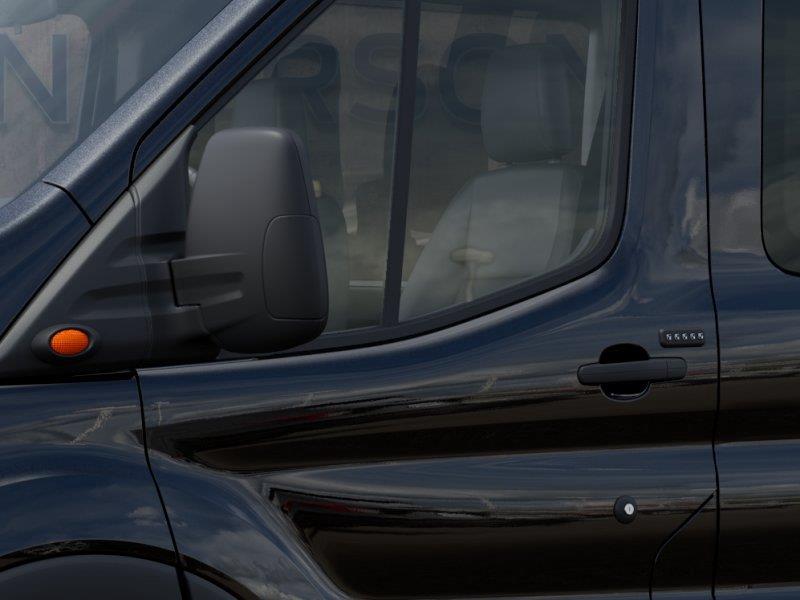 Vehicle photo 19