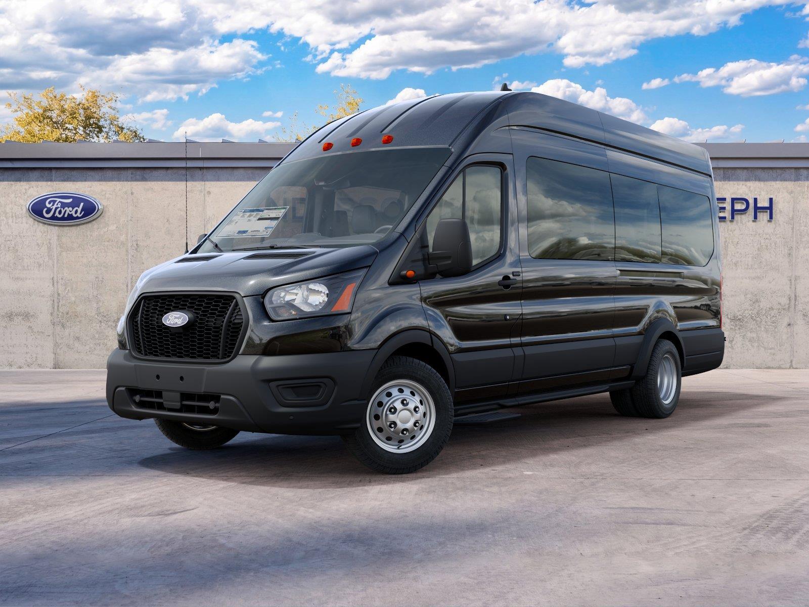 Vehicle photo 2