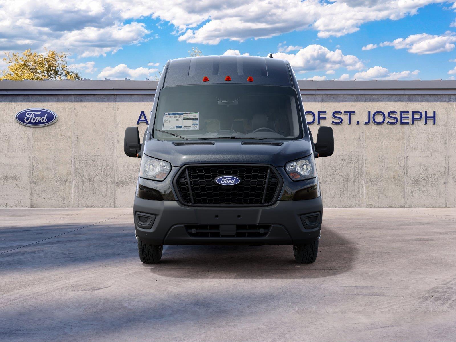 Vehicle photo 3