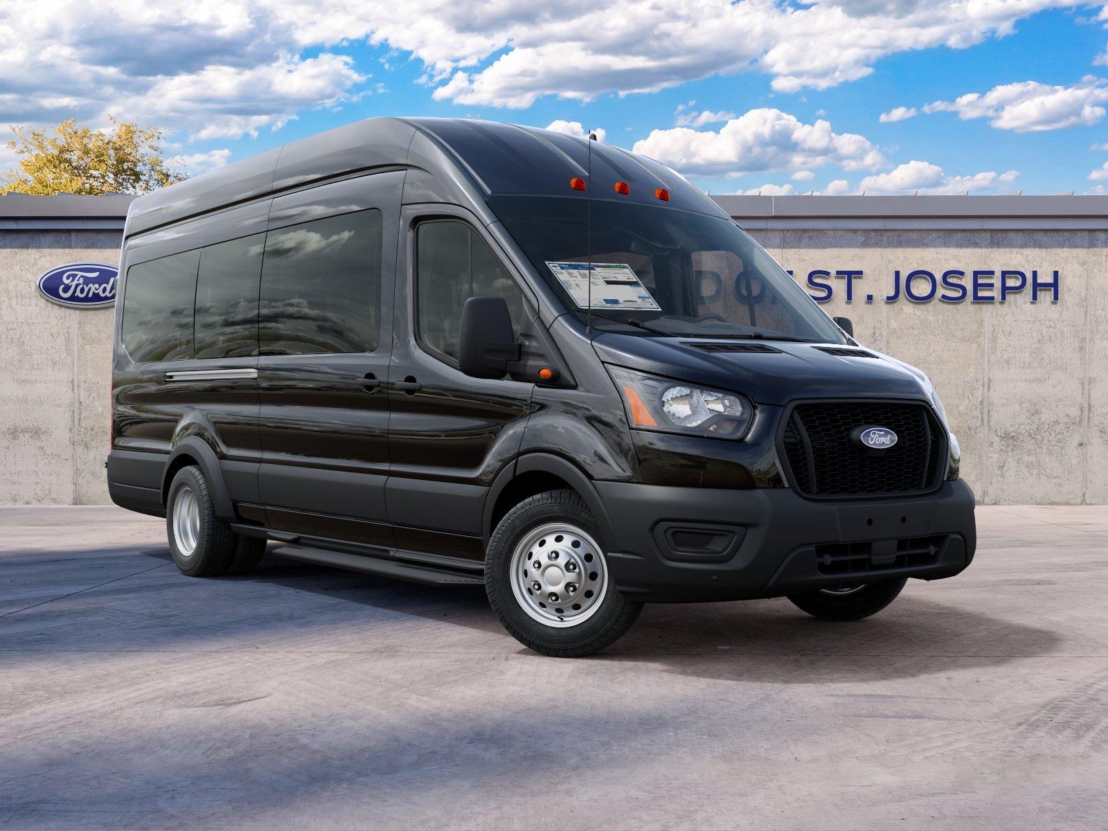 Vehicle photo 4