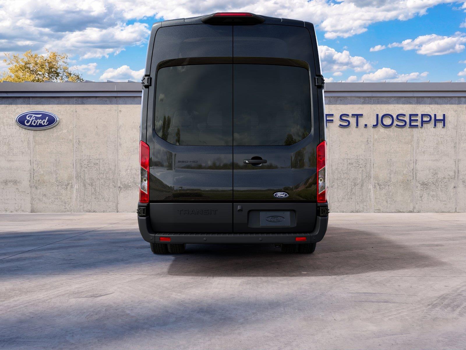 Vehicle photo 6