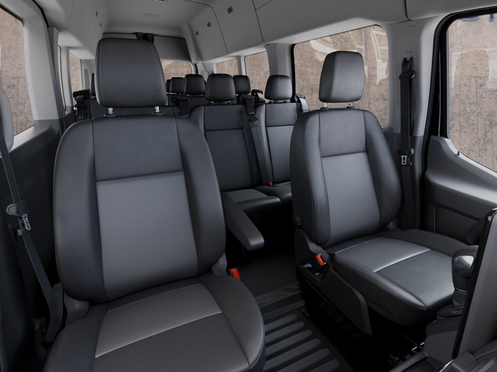 Vehicle photo 9