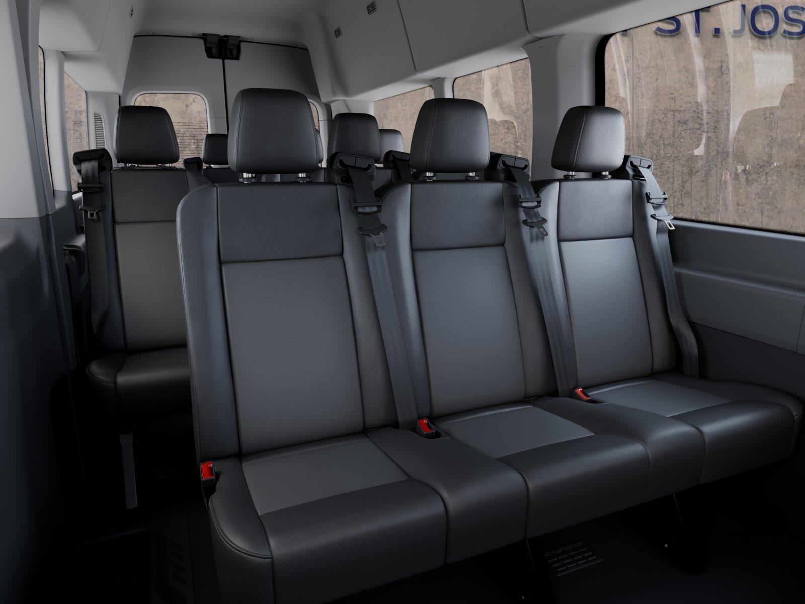 Vehicle photo 10