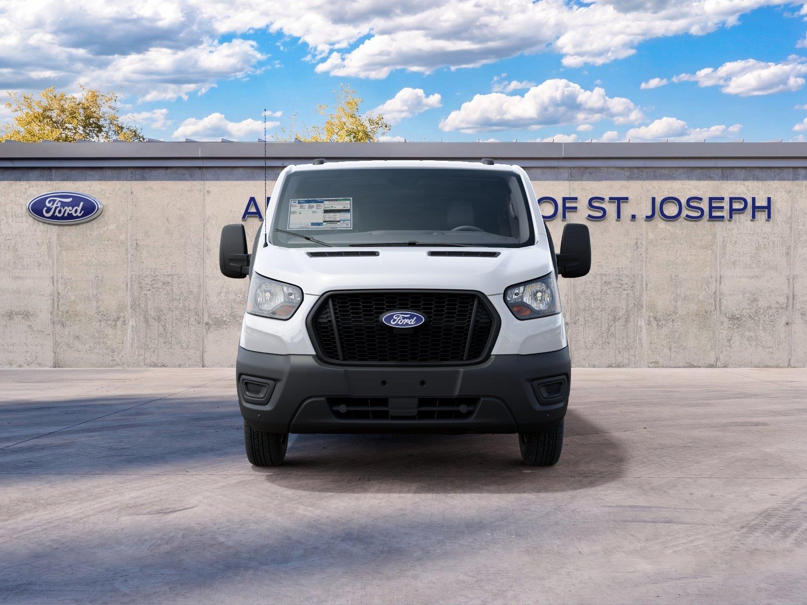 Vehicle photo 3