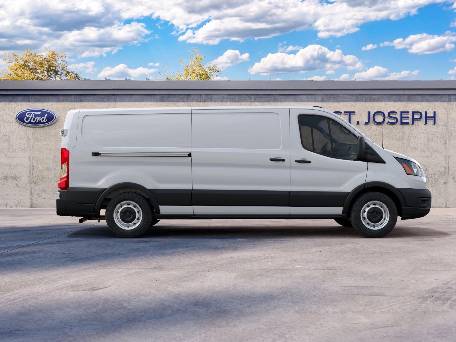 Vehicle photo 5